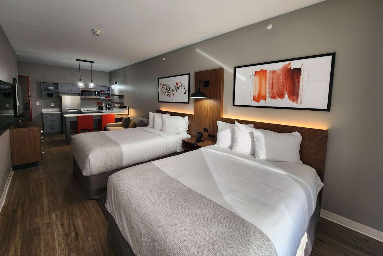 Hawthorn Suites By Wyndham Дел Рио Екстериор снимка
