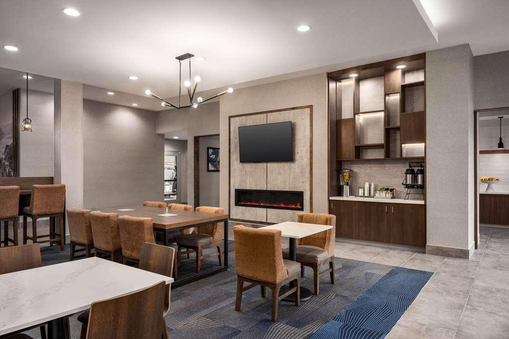 Hawthorn Suites By Wyndham Дел Рио Интериор снимка